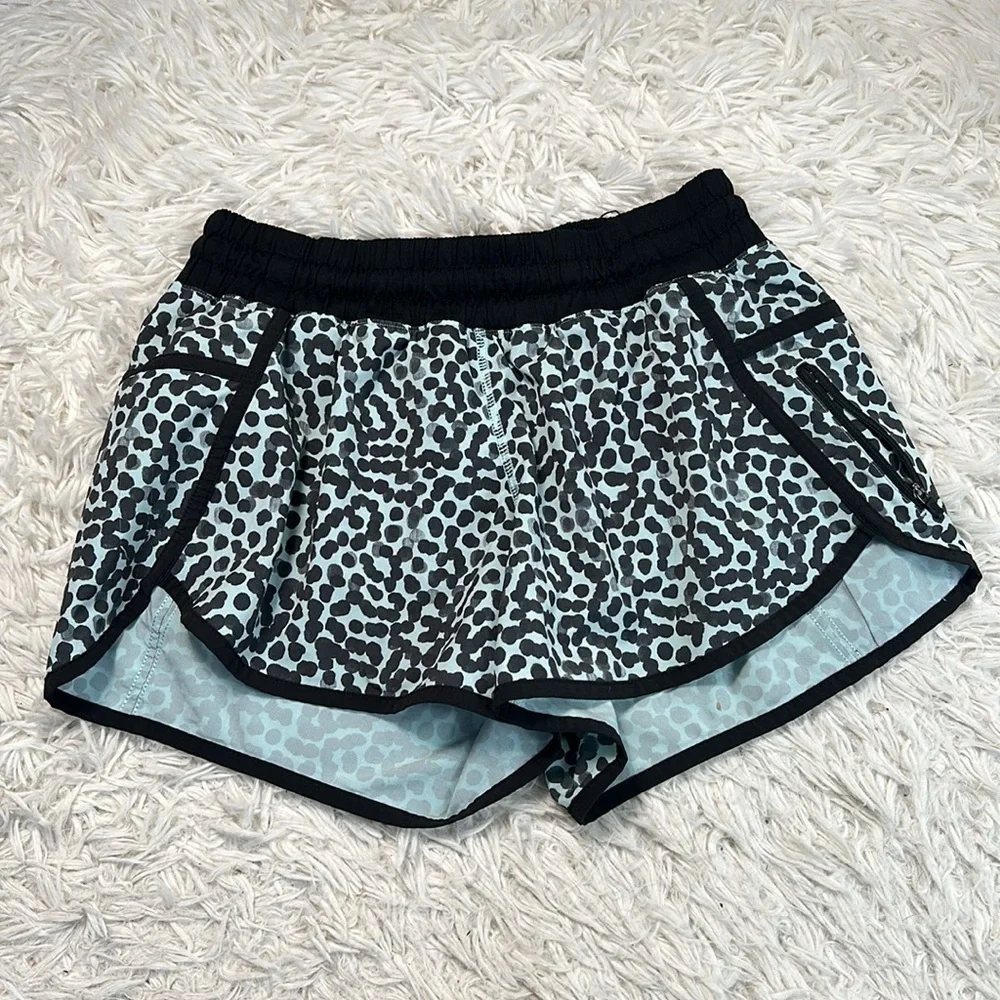 Lululemon Tracker Short III *4-way Stretch Ace Spot Tranquil Blue Black